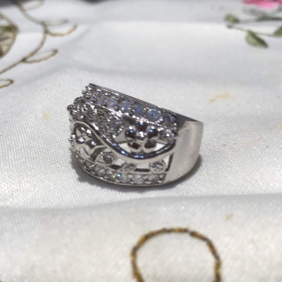 Crystal ring - Picture 2 of 2